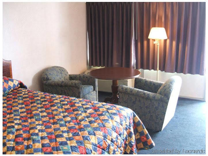 Red Carpet Inn And Suites 스크랜턴 외부 사진